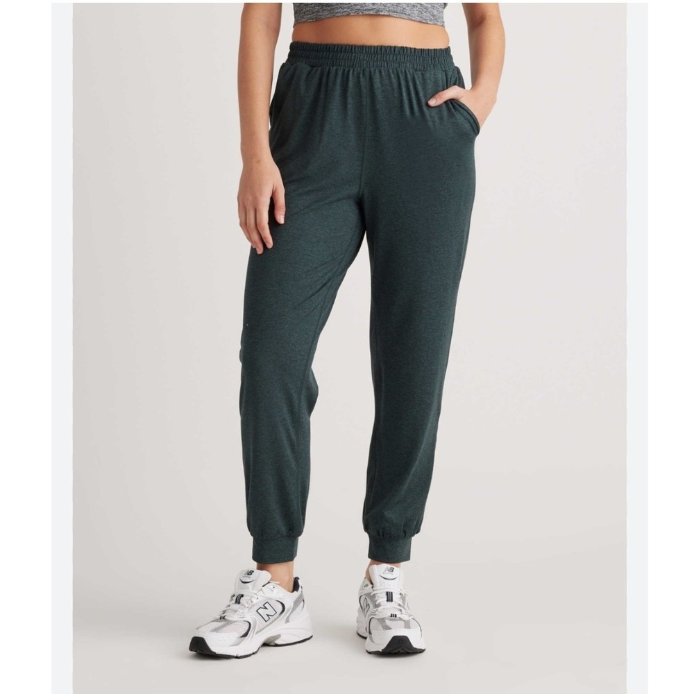 Quince FlowKnit Highrise Boyfriend Performance Joggers Heathered Green XS